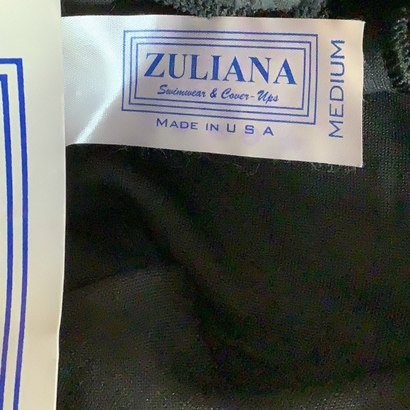 Zuliana Size Medium Velvet Mini Skirt. Made in USA. New with Tags. - Picture 7 of 8